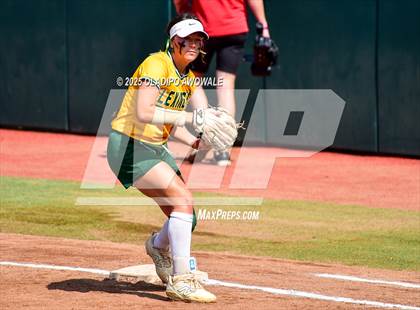 Thumbnail 3 in Lexington @ Coahoma (UIL Softball 3A Div 2 Final) photogallery.