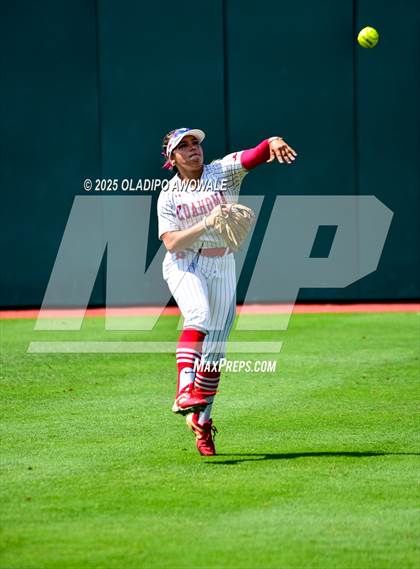 Thumbnail 1 in Lexington @ Coahoma (UIL Softball 3A Div 2 Final) photogallery.