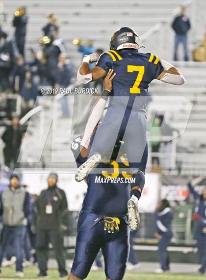 Thumbnail 3 in Archbishop Wood vs. Cheltenham (PIAA 5A Championship) photogallery.