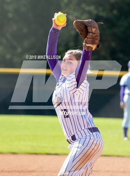 Thumbnail 1 in Grundy County vs Lookout Valley photogallery.
