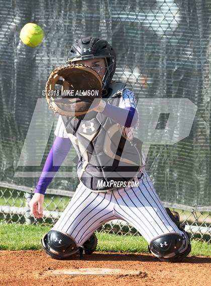 Thumbnail 2 in Grundy County vs Lookout Valley photogallery.