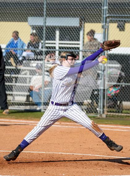 Thumbnail 3 in Grundy County vs Lookout Valley photogallery.