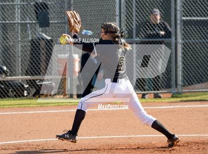 Thumbnail 3 in Grundy County vs Lookout Valley photogallery.