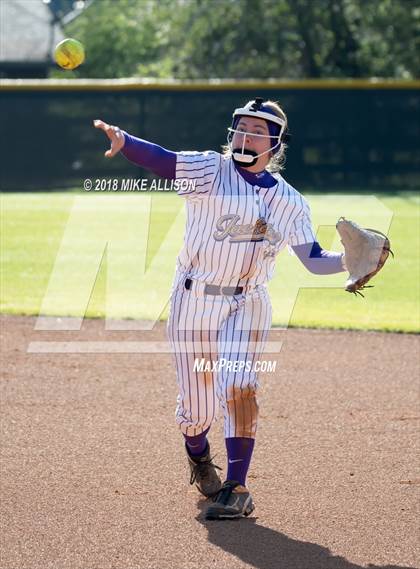 Thumbnail 1 in Grundy County vs Lookout Valley photogallery.