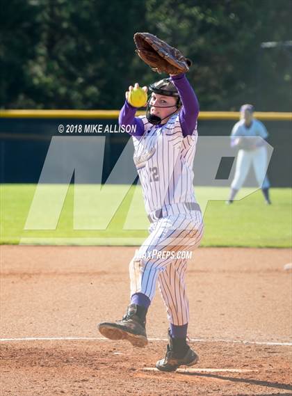 Thumbnail 2 in Grundy County vs Lookout Valley photogallery.
