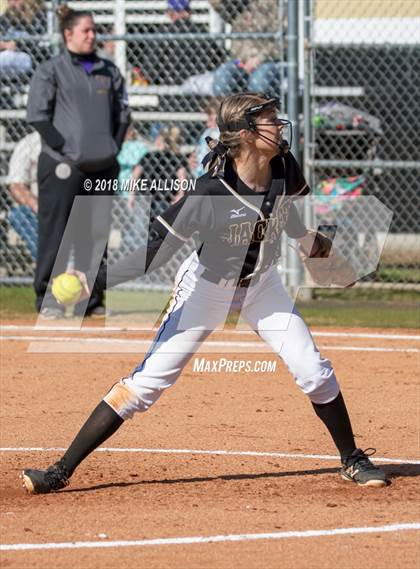 Thumbnail 2 in Grundy County vs Lookout Valley photogallery.