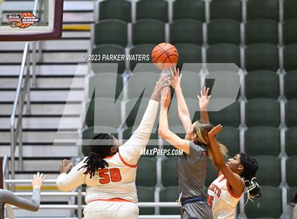 Thumbnail 3 in McGill-Toolen vs Lafayette Christian Academy (Allstate Sugar Bowl National Prep Classic) photogallery.