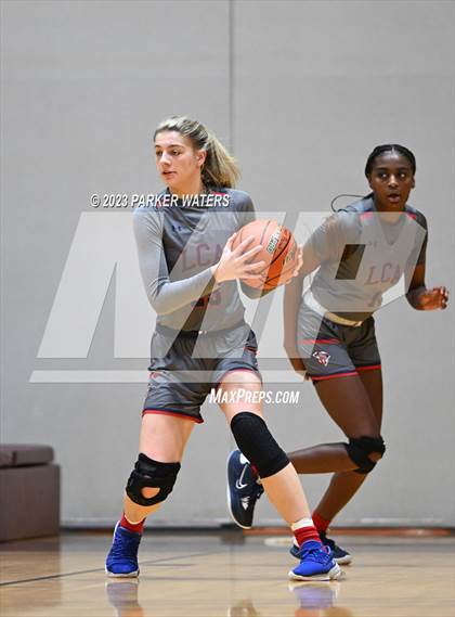 Thumbnail 2 in McGill-Toolen vs Lafayette Christian Academy (Allstate Sugar Bowl National Prep Classic) photogallery.