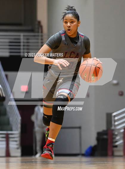 Thumbnail 3 in McGill-Toolen vs Lafayette Christian Academy (Allstate Sugar Bowl National Prep Classic) photogallery.