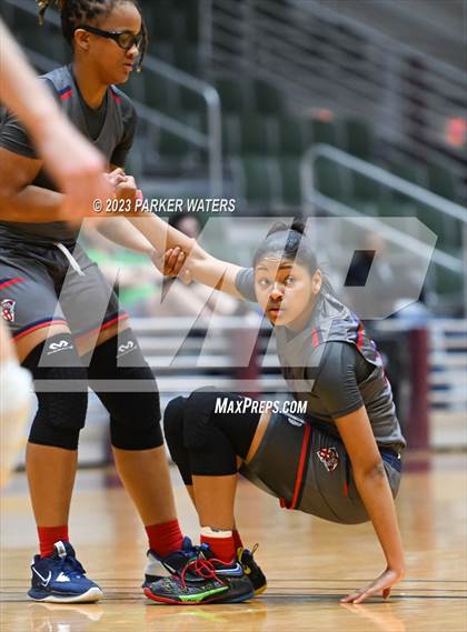 Thumbnail 3 in McGill-Toolen vs Lafayette Christian Academy (Allstate Sugar Bowl National Prep Classic) photogallery.