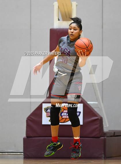 Thumbnail 3 in McGill-Toolen vs Lafayette Christian Academy (Allstate Sugar Bowl National Prep Classic) photogallery.