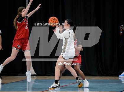 Thumbnail 3 in Omaha Westside vs. Francis Parker (Nike Tournament of Champions) photogallery.