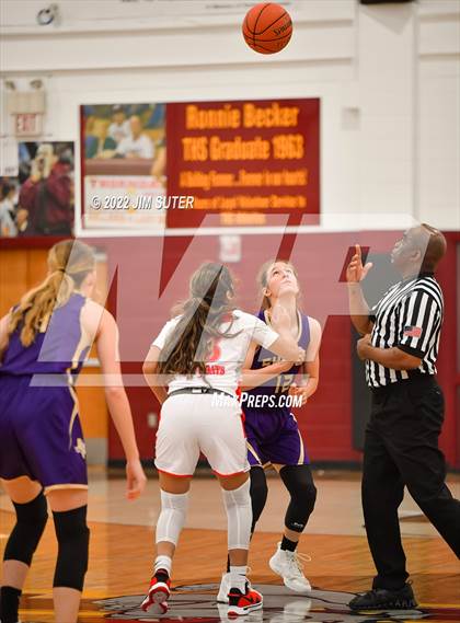 Thumbnail 1 in Groesbeck vs Shiner (Thorndale Shootout) photogallery.