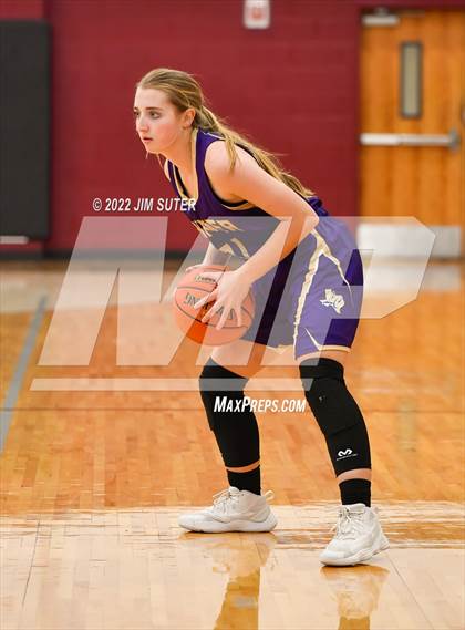 Thumbnail 3 in Groesbeck vs Shiner (Thorndale Shootout) photogallery.