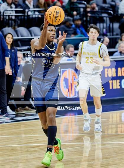 Thumbnail 2 in Notre Dame (SO) vs Granada (CIF State D1 Final) photogallery.