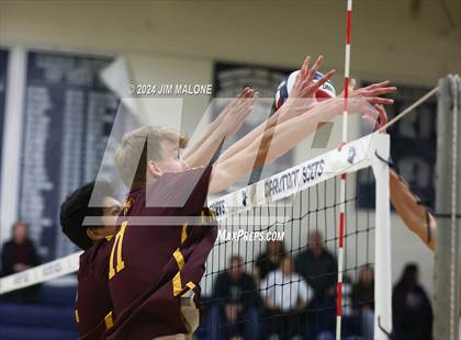 Thumbnail 2 in Menlo-Atherton @ Carlmont photogallery.