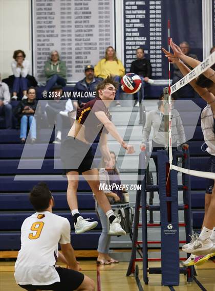 Thumbnail 2 in Menlo-Atherton @ Carlmont photogallery.