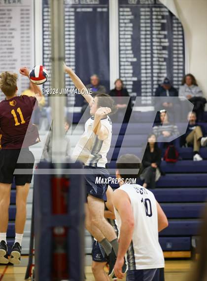 Thumbnail 2 in Menlo-Atherton @ Carlmont photogallery.