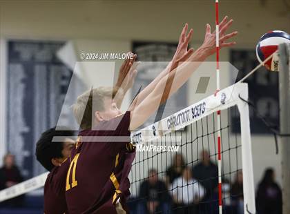 Thumbnail 1 in Menlo-Atherton @ Carlmont photogallery.