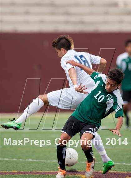 Thumbnail 2 in Fort Bend Clements vs Pasadena (5A Regional Playoff) photogallery.