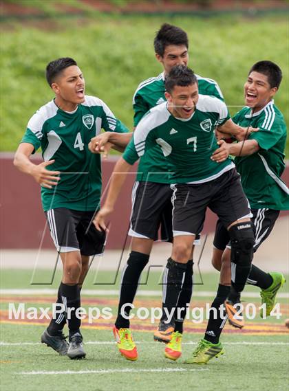 Thumbnail 2 in Fort Bend Clements vs Pasadena (5A Regional Playoff) photogallery.