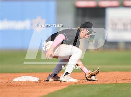 Thumbnail 2 in Mountain Ridge vs. O'Connor (AIA 6A Quarterfinal) photogallery.