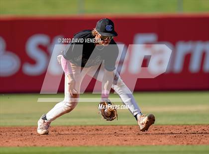 Thumbnail 1 in Mountain Ridge vs. O'Connor (AIA 6A Quarterfinal) photogallery.