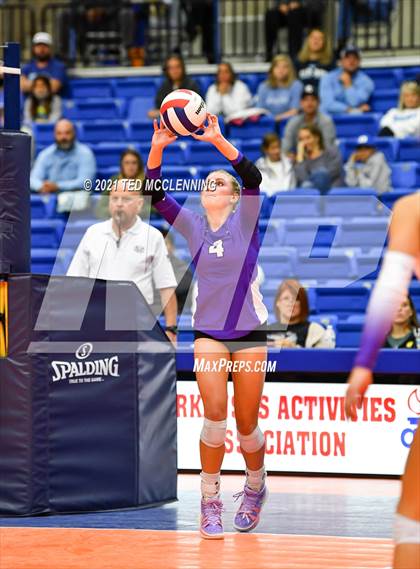 Thumbnail 3 in Fayetteville vs. Har-Ber (AAA 6A Final) photogallery.