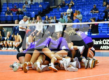 Thumbnail 1 in Fayetteville vs. Har-Ber (AAA 6A Final) photogallery.