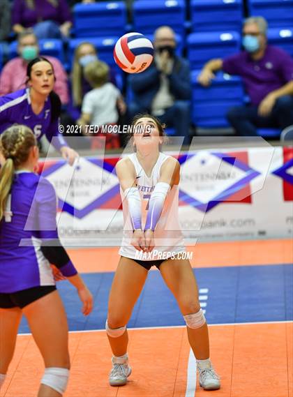 Thumbnail 2 in Fayetteville vs. Har-Ber (AAA 6A Final) photogallery.