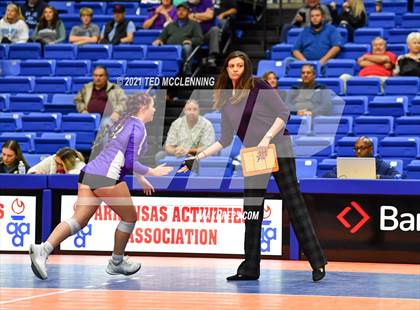 Thumbnail 2 in Fayetteville vs. Har-Ber (AAA 6A Final) photogallery.