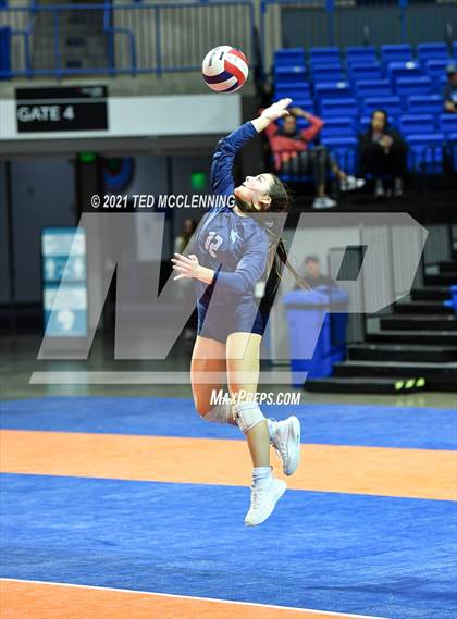 Thumbnail 2 in Fayetteville vs. Har-Ber (AAA 6A Final) photogallery.