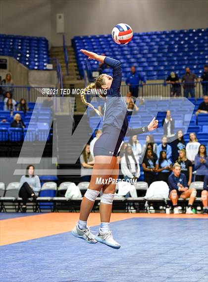 Thumbnail 2 in Fayetteville vs. Har-Ber (AAA 6A Final) photogallery.