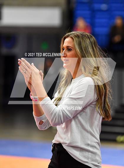 Thumbnail 2 in Fayetteville vs. Har-Ber (AAA 6A Final) photogallery.