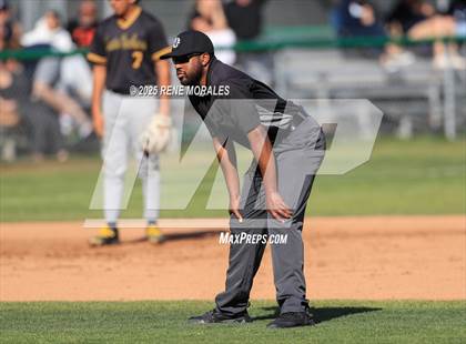 Thumbnail 3 in Santa Barbara vs Crescenta Valley (CIF SS D3 Rnd1 Playoff) photogallery.