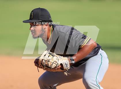 Thumbnail 3 in Santa Barbara vs Crescenta Valley (CIF SS D3 Rnd1 Playoff) photogallery.