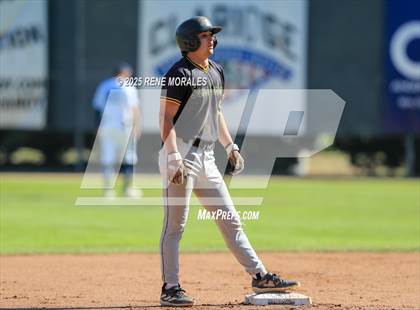 Thumbnail 3 in Santa Barbara vs Crescenta Valley (CIF SS D3 Rnd1 Playoff) photogallery.