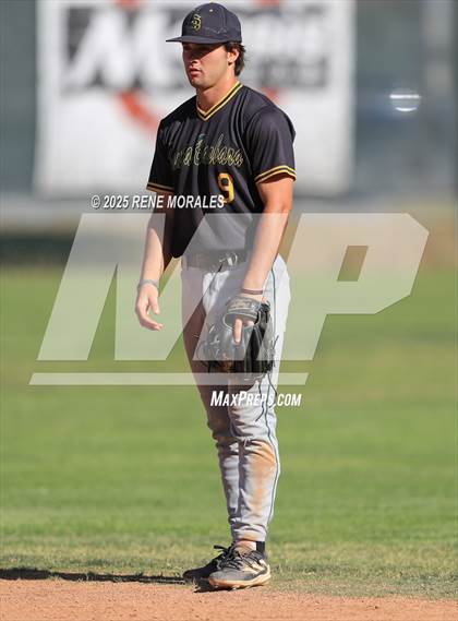 Thumbnail 1 in Santa Barbara vs Crescenta Valley (CIF SS D3 Rnd1 Playoff) photogallery.