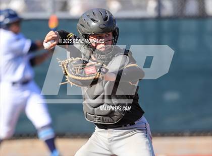 Thumbnail 1 in Santa Barbara vs Crescenta Valley (CIF SS D3 Rnd1 Playoff) photogallery.