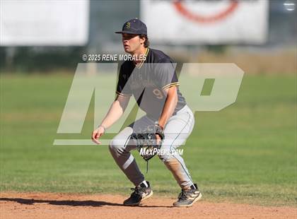 Thumbnail 2 in Santa Barbara vs Crescenta Valley (CIF SS D3 Rnd1 Playoff) photogallery.
