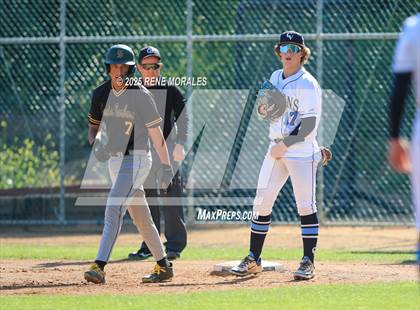 Thumbnail 1 in Santa Barbara vs Crescenta Valley (CIF SS D3 Rnd1 Playoff) photogallery.