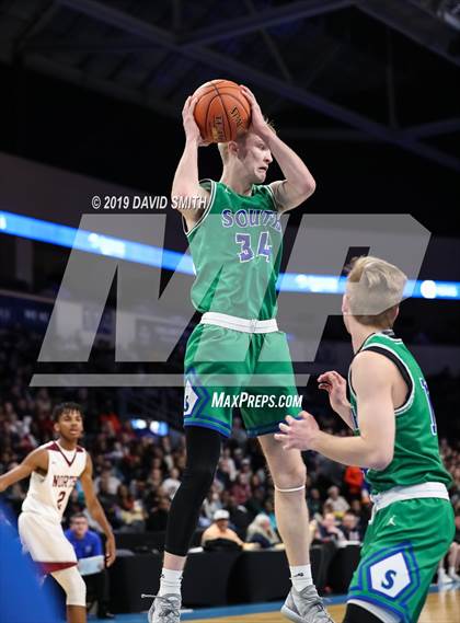 Thumbnail 2 in Lee's Summit North vs. Blue Springs South (MSHSAA Class 5 Sectional) photogallery.
