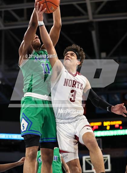 Thumbnail 3 in Lee's Summit North vs. Blue Springs South (MSHSAA Class 5 Sectional) photogallery.