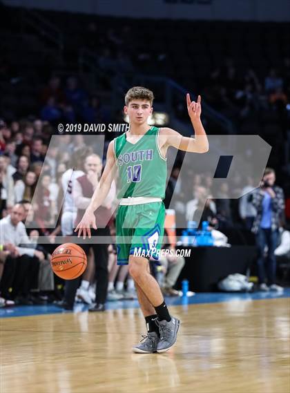 Thumbnail 1 in Lee's Summit North vs. Blue Springs South (MSHSAA Class 5 Sectional) photogallery.