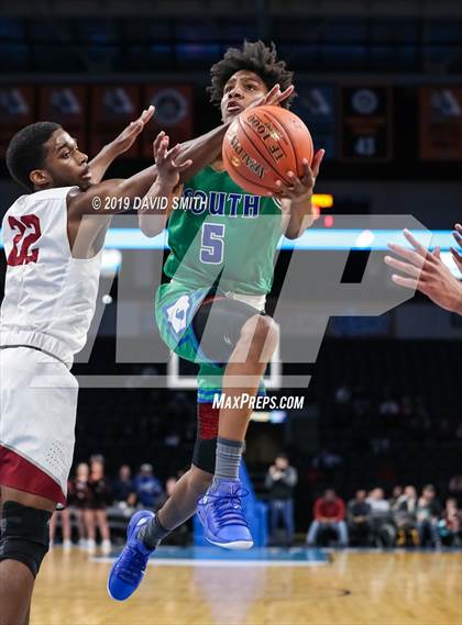 Thumbnail 3 in Lee's Summit North vs. Blue Springs South (MSHSAA Class 5 Sectional) photogallery.