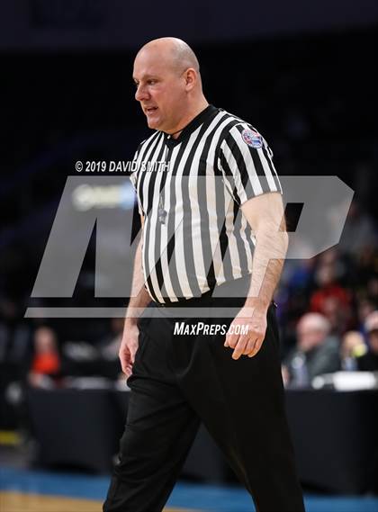 Thumbnail 1 in Lee's Summit North vs. Blue Springs South (MSHSAA Class 5 Sectional) photogallery.
