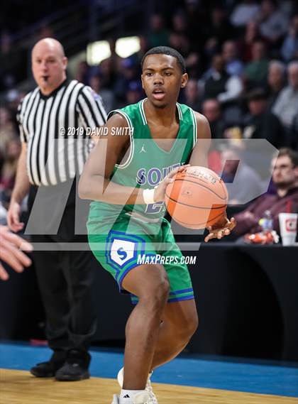 Thumbnail 3 in Lee's Summit North vs. Blue Springs South (MSHSAA Class 5 Sectional) photogallery.