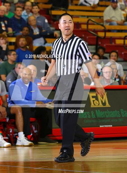 Thumbnail 3 in Fairfax vs. Bishop Gorman (Nike Extravaganza) photogallery.