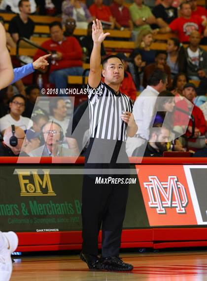 Thumbnail 1 in Fairfax vs. Bishop Gorman (Nike Extravaganza) photogallery.