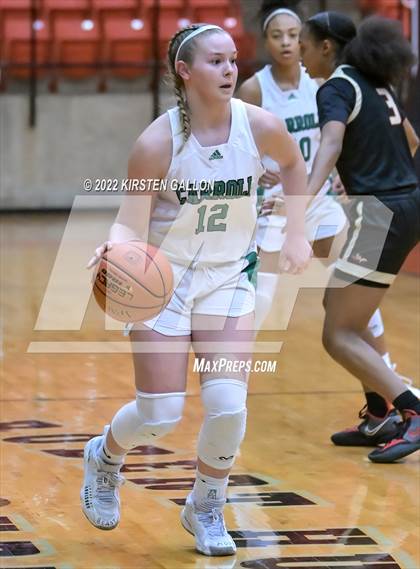 Thumbnail 1 in South Grand Prairie vs. Southlake Carroll (UIL 6A Regional Semifinal Playoff) photogallery.